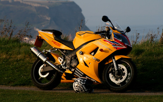 956517 (a): :2550x1600